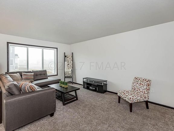 4th image of 1133 Eaglewood Ave
