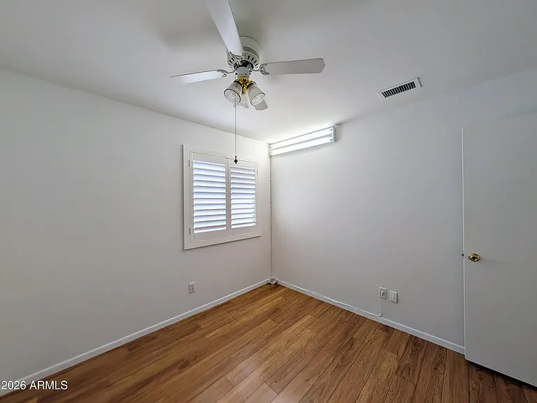 2824 W Angela Dr — Photo 43