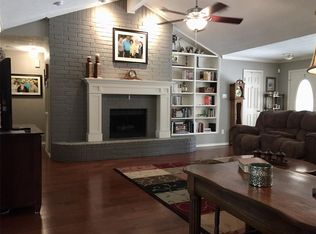 2818 Poplar Creek Ln, Pearland, TX 77584