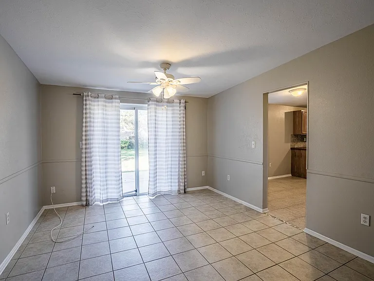 3007 Willow Ave — Photo 8