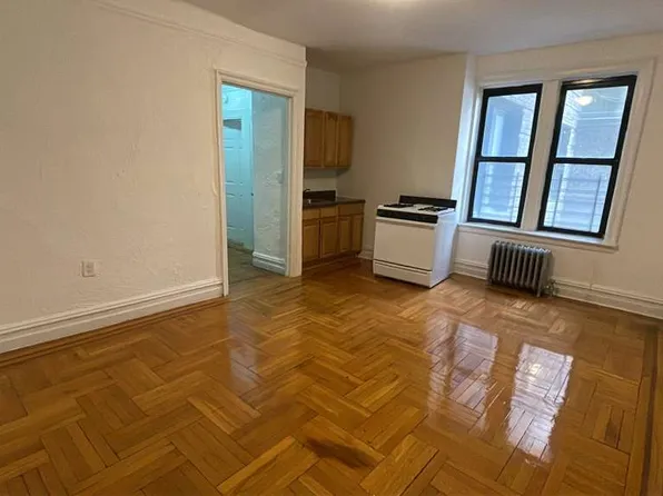 2825 Grand Concourse, Bronx, NY 10468