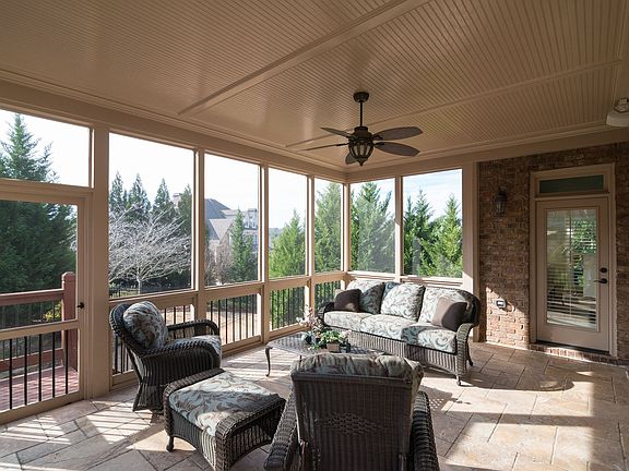 SCREENED PORCH-SO MUCH SUN!