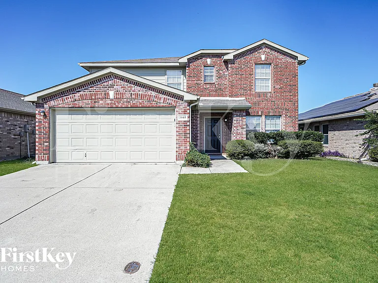 3905 Mantis St — Photo 1