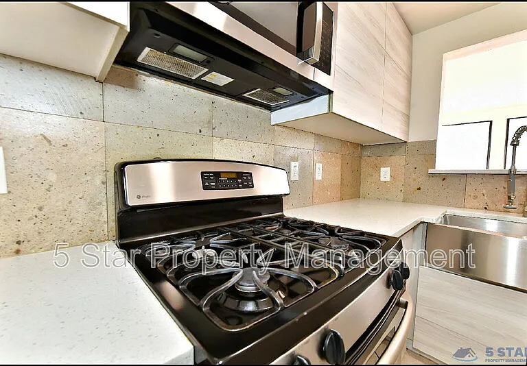 10565 Murphy St — Photo 16
