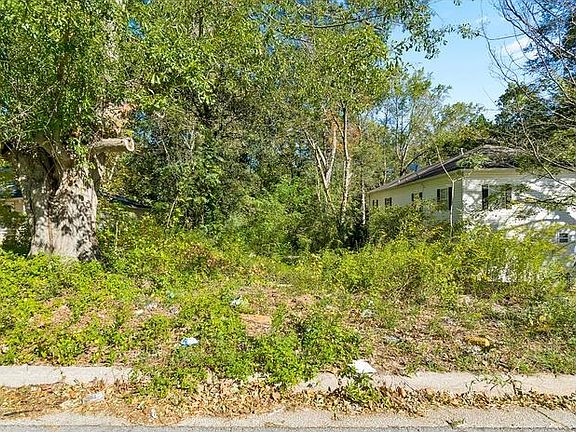 5th image of 2043 Detroit Ave NW #15