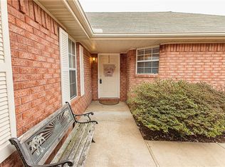 912 E Sumac St, Rogers, AR 72756