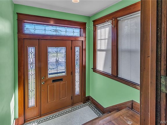 3rd image of 152 Mang Ave