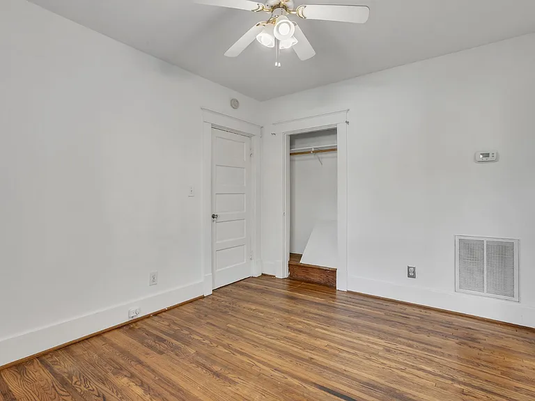 605 Park Cir #B — Photo 16