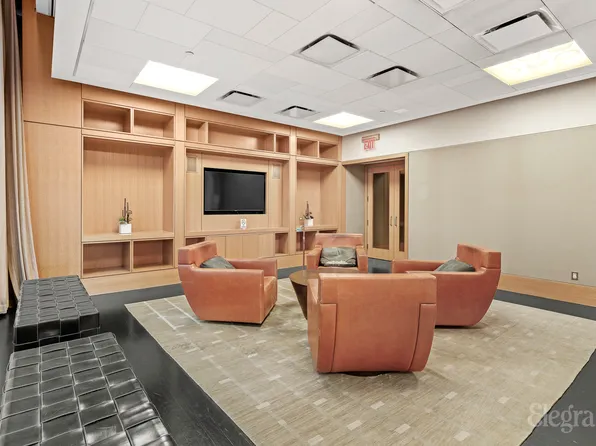 18 West 48th Street image 33 of 34