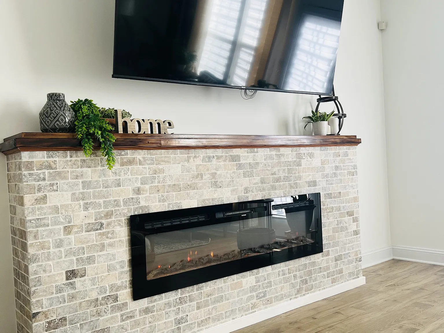 3 bed, 3.5 bath, 2139 sqft, $2,750 — Photo 2