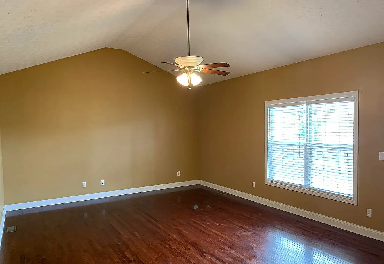 4 bed, 3066 sqft, $2,000 — Photo 4