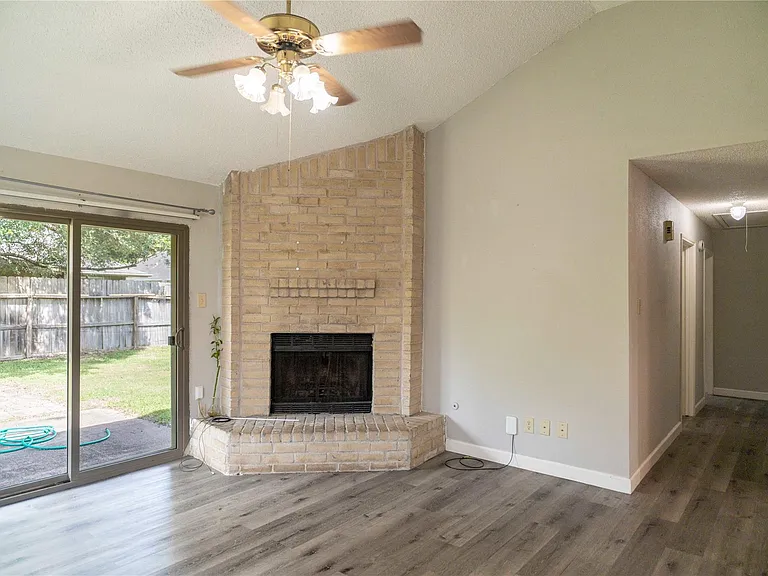 17003 Enchanted Cir W — Photo 12