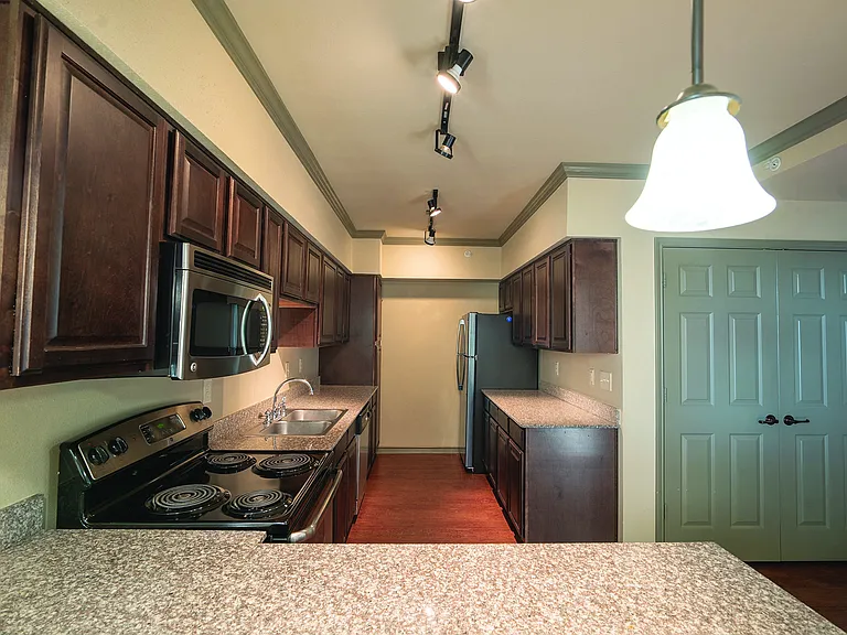 2101 Church Street — Photo 16