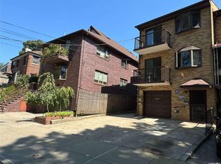 8653 Avon St, Jamaica, NY 11432