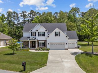 3506 Sir James Ln, New Bern, NC 28562