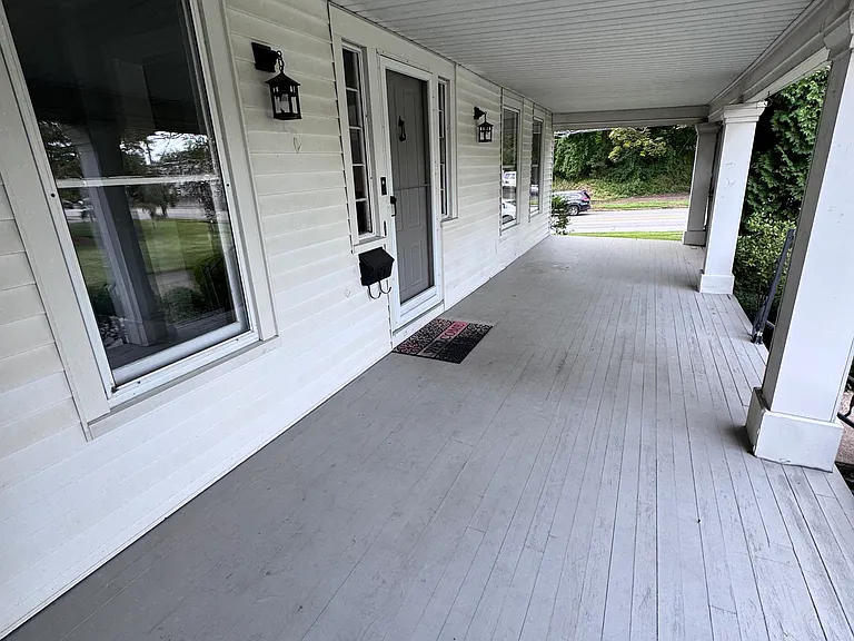 1253 Fairport Rd — Photo 4