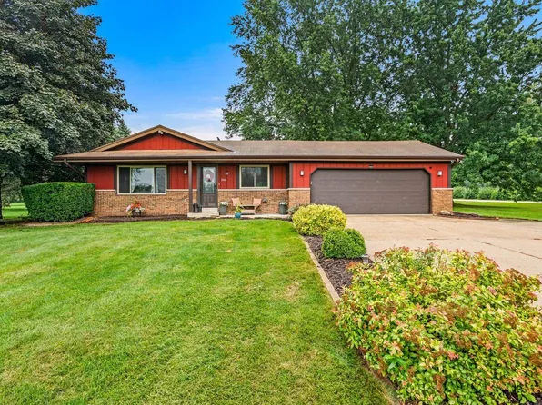 306 Karin DRIVE, North Prairie, WI 53153