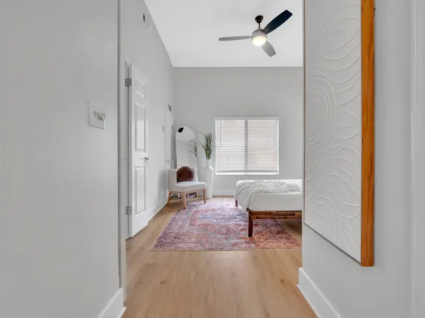 TRELLIS LAKE POINTE Apartments