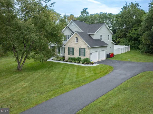 41 Plymouth Ln, Martinsburg, WV 25404