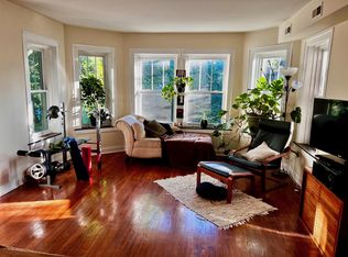 1020 Austin St, Evanston, IL 60202