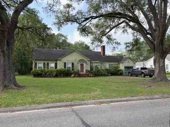 1901 Burton Ave, Orange, TX 77630