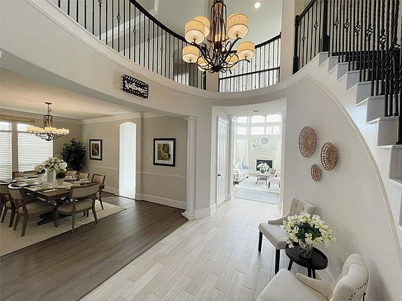 4th image of 5926 Sydney Park Ln