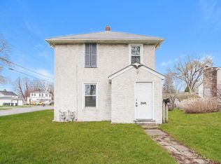 2445 13th Ave E, North Saint Paul, MN 55109