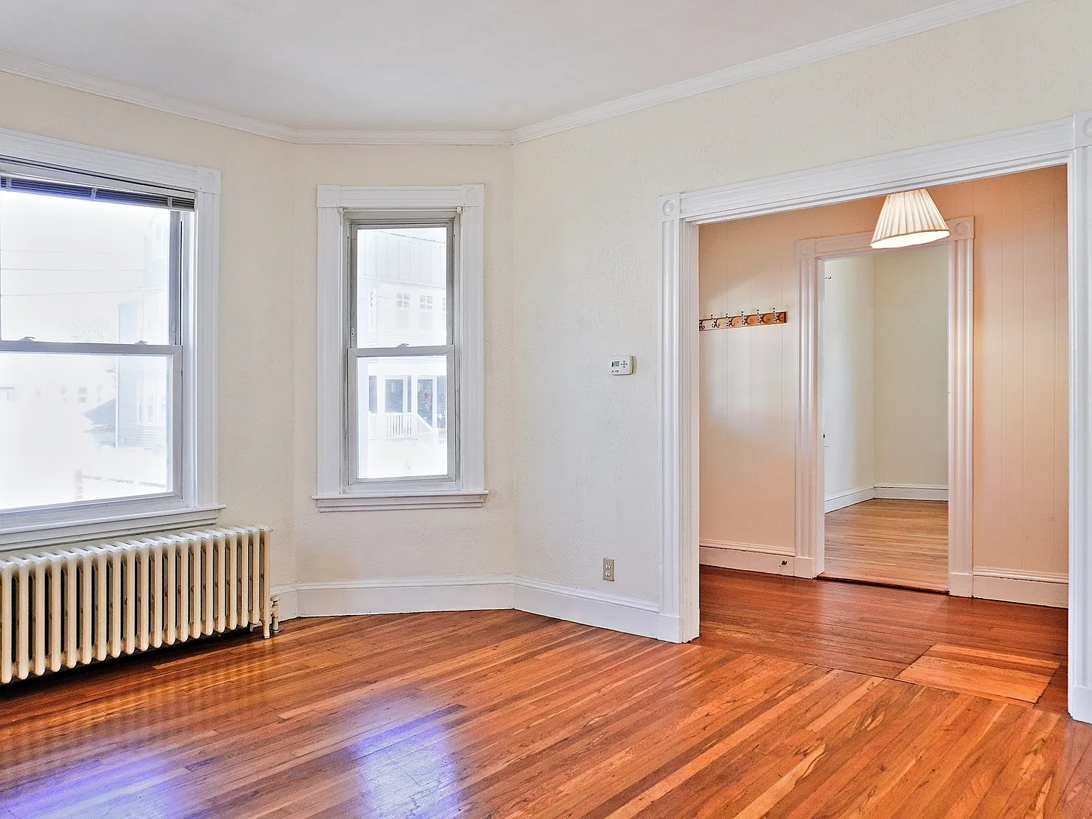 3 bed, 1.0 bath, 1235 sqft, $2,950 — Photo 4