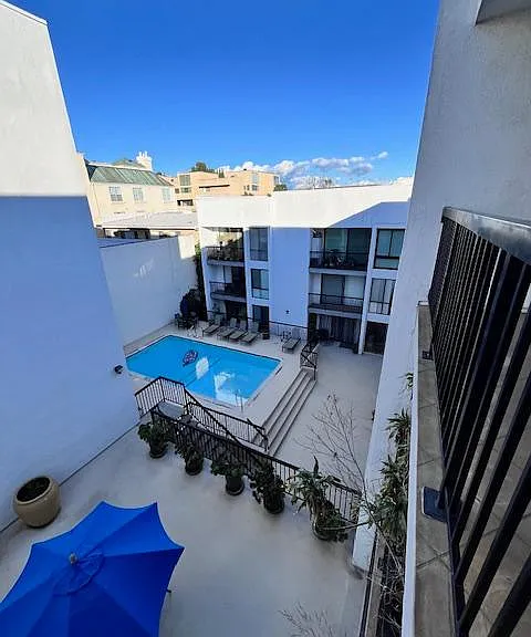 906 N Doheny Dr #512 — Photo 28