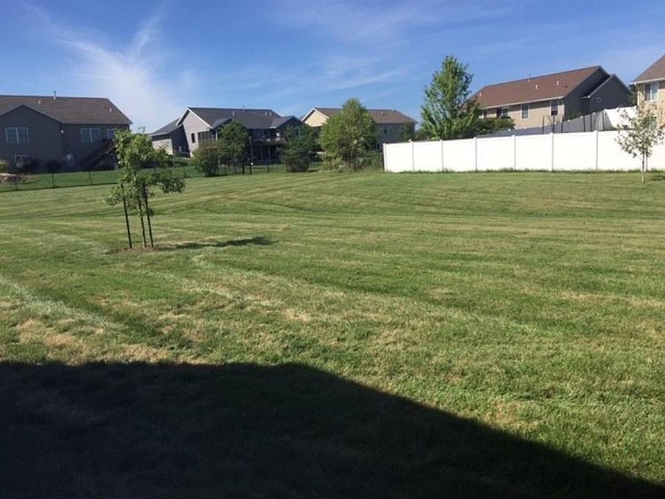 2nd image of 3357 Prairie Bend Cir