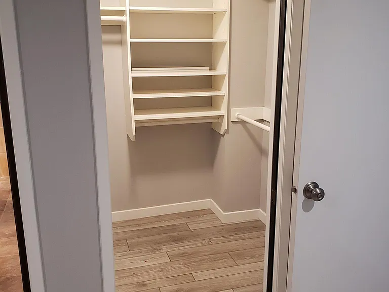 150 Melrose Ave E #205 — Photo 12