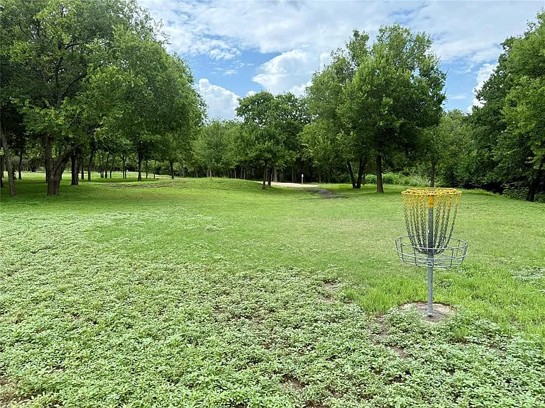 13819 Lothian Dr — Photo 24