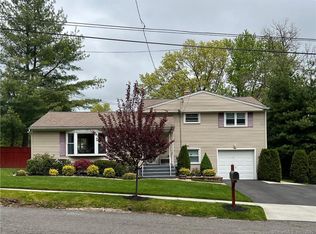 25 Carroll Rd, Hamden, CT 06517