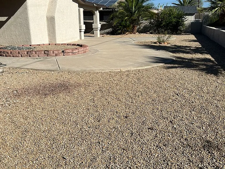 2401 Cosnina Dr — Photo 32