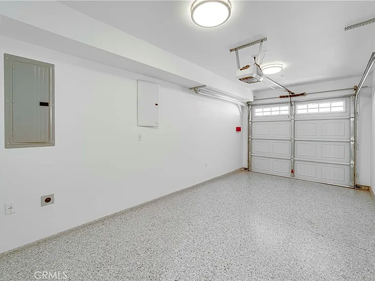 608 Heliotrope Ave — Photo 53