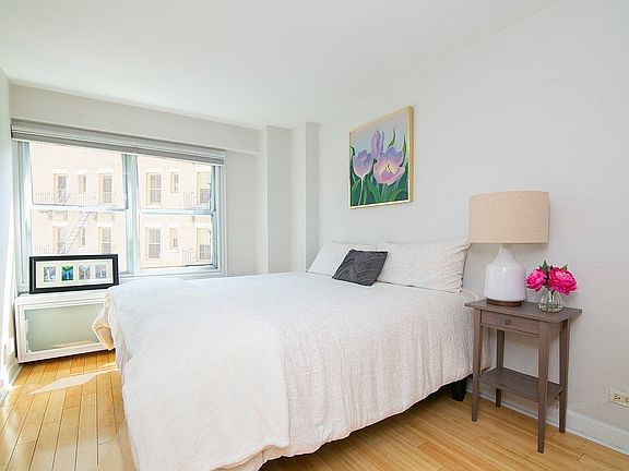 4th image of 435 E 65th St APT 6G