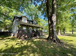 128 Jones St SE, Flora, MS 39071