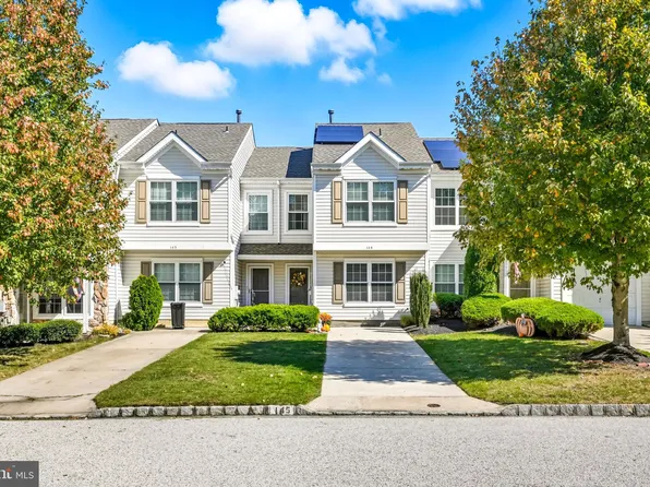 145 Buckingham Way, Mount Laurel, NJ 08054