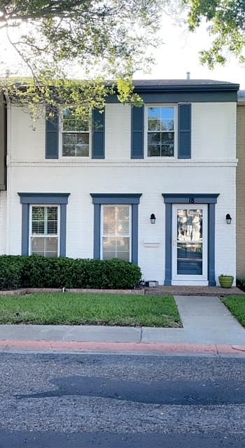 1st image of 18 Townhouse Ln