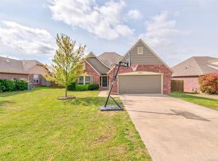 3009 Lincoln Rd, Bartlesville, OK 74006