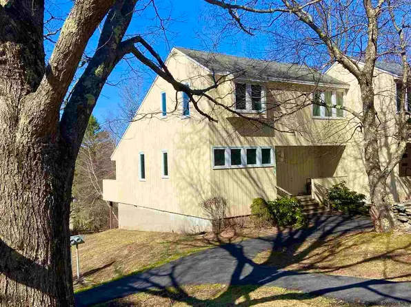 225 Woodland Dr #33-9, Roxbury, NY 12474