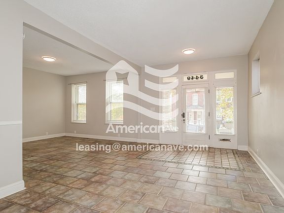 1415608_005_living_room_14127999.jpg