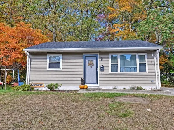 16 Delray Gdns, Northbridge, MA 01534