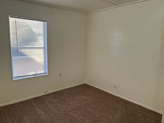 5th image of 512 1/2 W 15th St