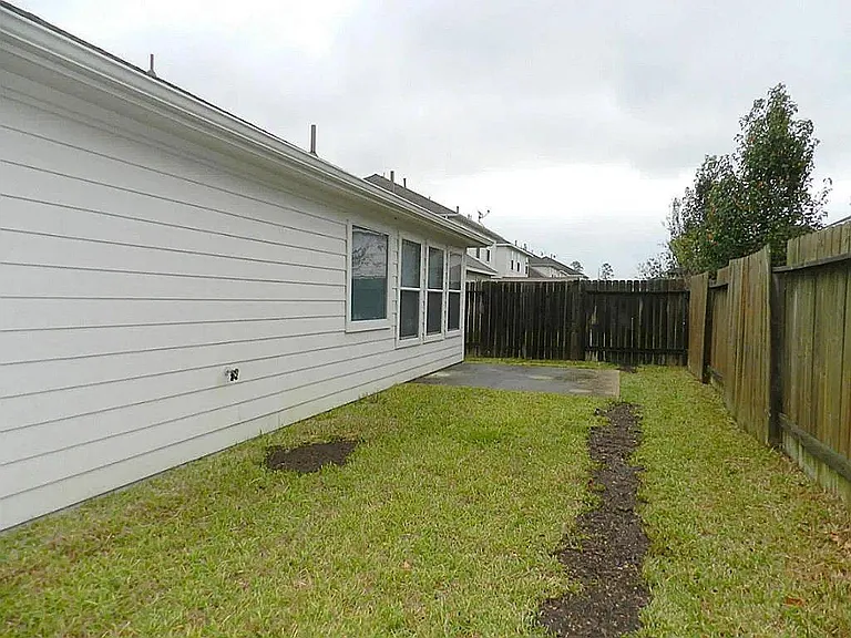 2322 Turnbury Elm Ct — Photo 12