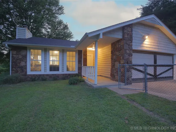 6752 S Elwood Ave, Tulsa, OK 74132