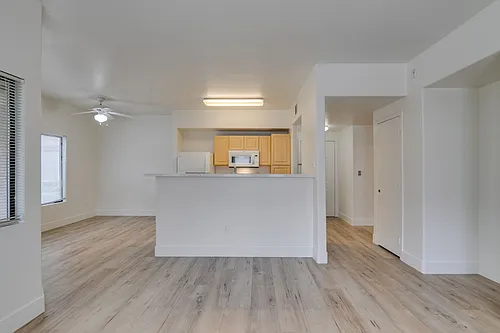 8250 N Grand Canyon Dr Photo 1