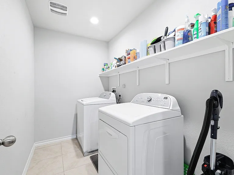 5602 Chestnut Xing — Photo 26