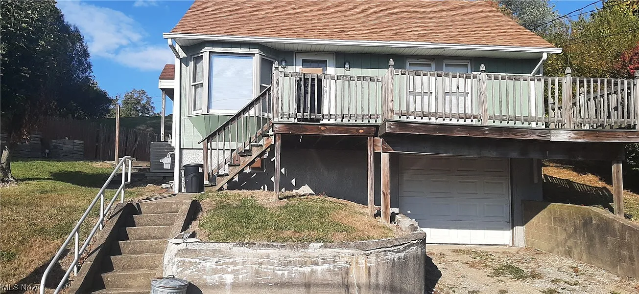 109 Lincoln Ave photo 1