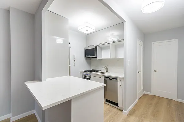 Sold by Aventana | media 8